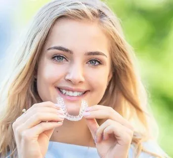Tips to Reduce Discomfort During Invisalign Treatment in Houston TX